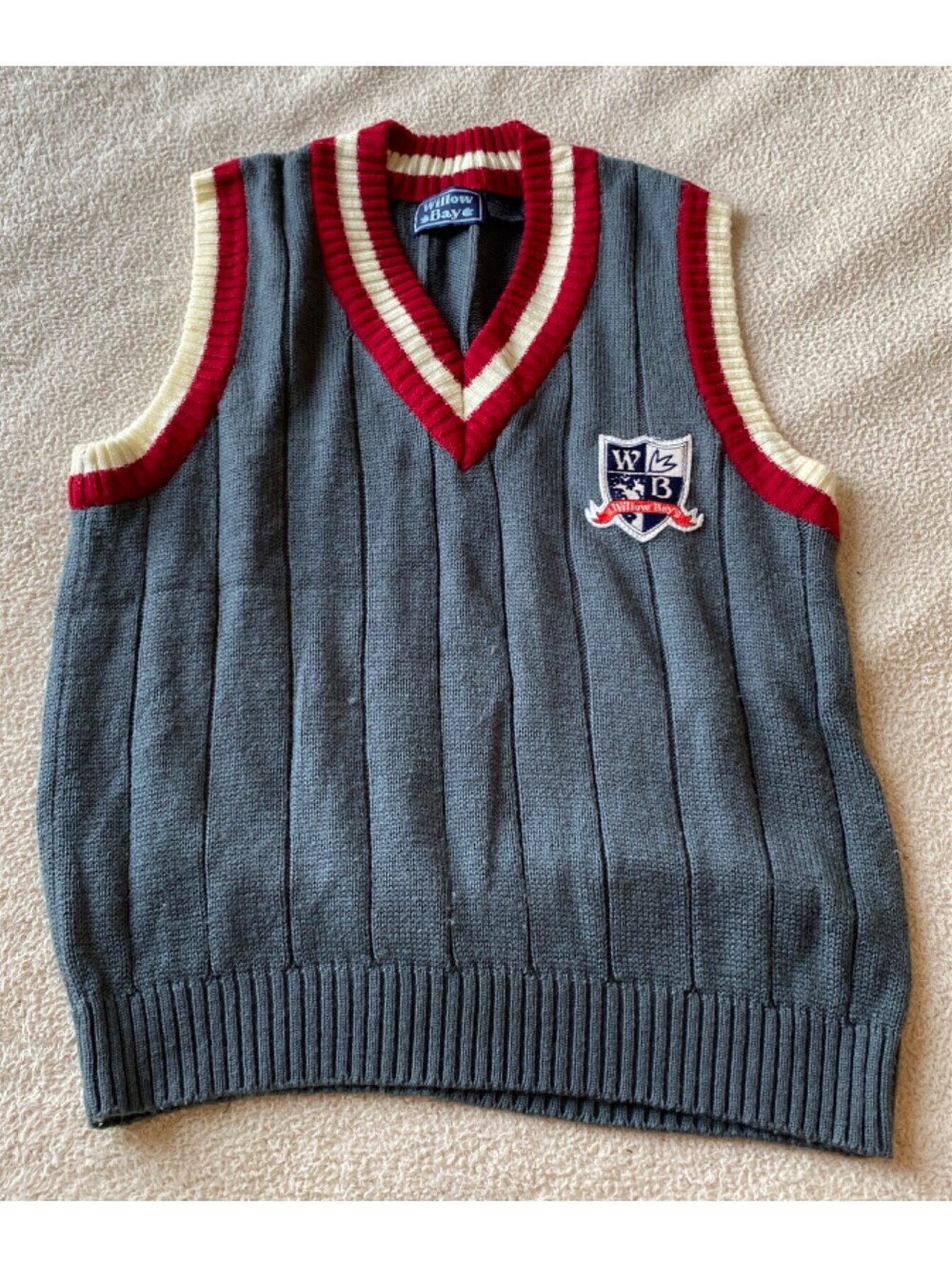 VTG Willow Bay Gray Sweater Vest Men's M 80s 90s Preppy Vintage Crest Patch
